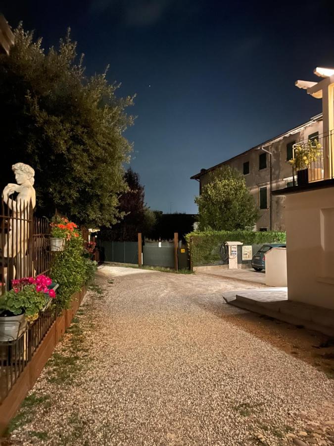 Dimora Di Charme Peschiera Del Garda Leilighet Eksteriør bilde